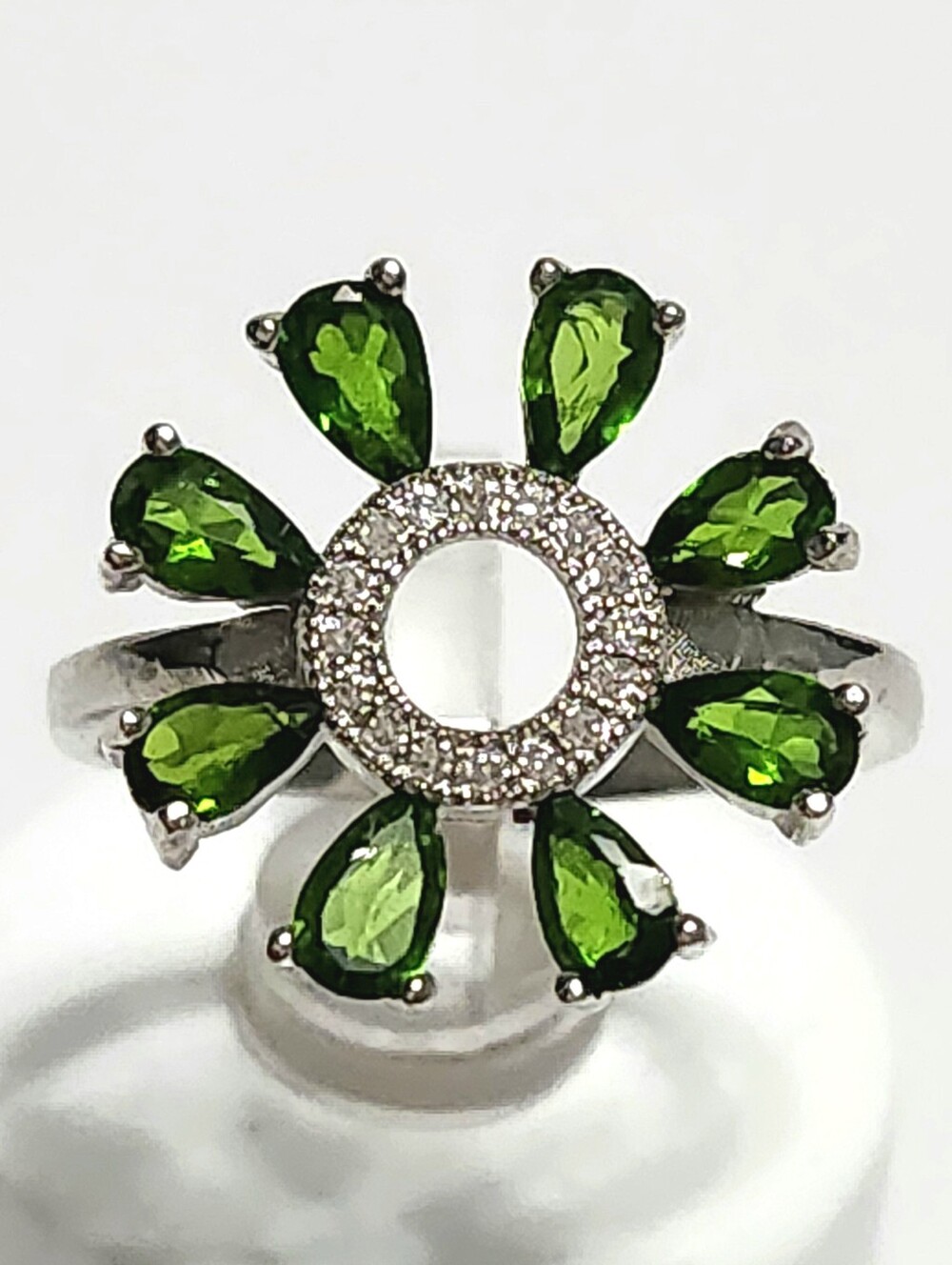 2.0 ctw Chrome Diopside Halo Sterling Silver Floral Pavé Accents Ring size 7.5